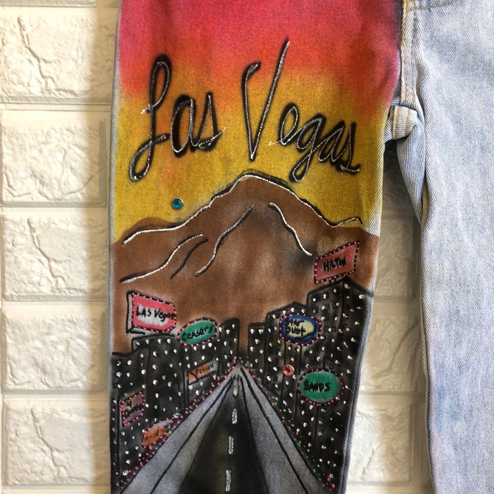 Vtg 80’s Las Vegas painted high rise PUSSHH design - Picture 3 of 12